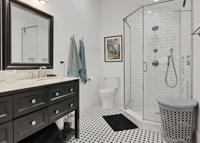Сasa de vacaciones Wicker Park 6bd 4ba, Steps From Cta, Parking Incl