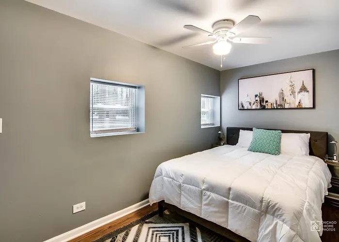 Сasa de vacaciones Wicker Park 6bd 4ba, Steps From Cta, Parking Incl *