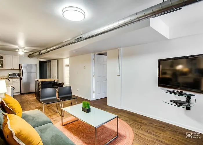 Wicker Park 6bd 4ba, Steps From Cta, Parking Incl *