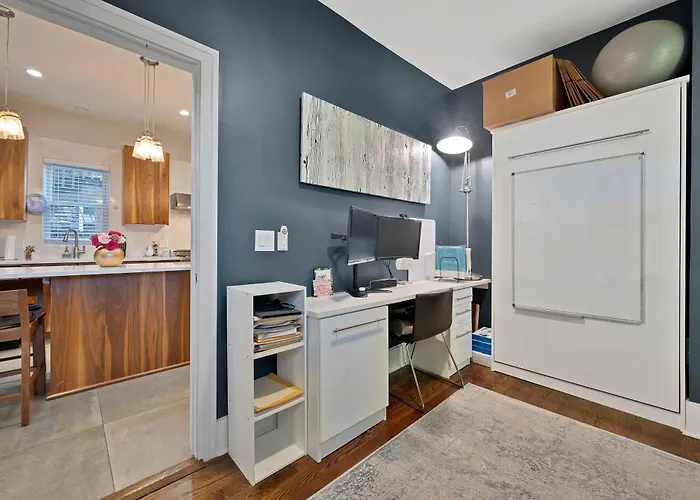 Wicker Park 6bd 4ba, Steps From Cta, Parking Incl Сasa de vacaciones Chicago