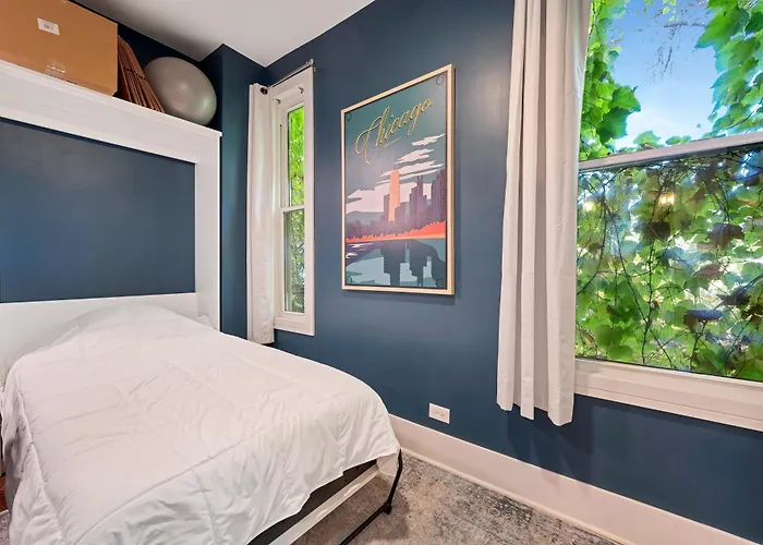 Wicker Park 6bd 4ba, Steps From Cta, Parking Incl Сasa de vacaciones Chicago
