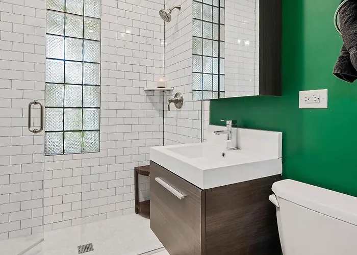 Wicker Park 6bd 4ba, Steps From Cta, Parking Incl Сasa de vacaciones