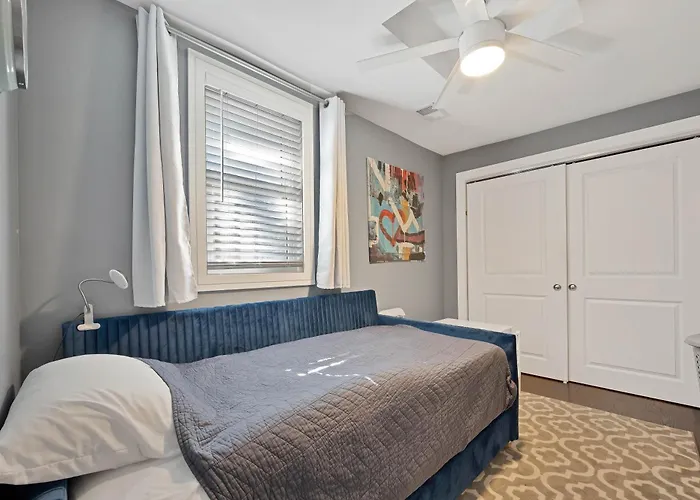 Сasa de vacaciones Wicker Park 6bd 4ba, Steps From Cta, Parking Incl