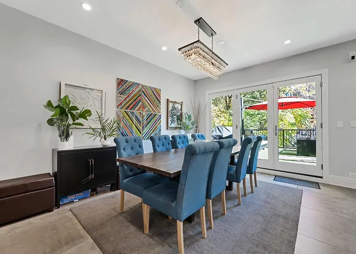 Wicker Park 6bd 4ba, Steps From Cta, Parking Incl